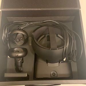 Oculus Rift S PC-Powered VR Gaming Headset